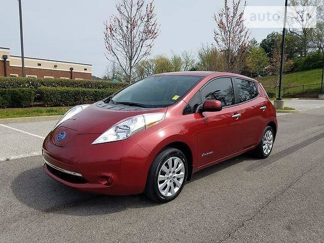 Nissan Leaf 2015 року