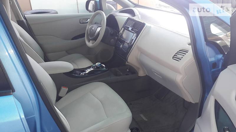Хетчбек Nissan Leaf 2011 в Кривому Розі