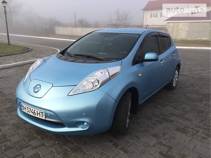 Хэтчбек Nissan Leaf 2015 в Измаиле