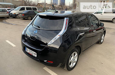 Хэтчбек Nissan Leaf 2013 в Одессе