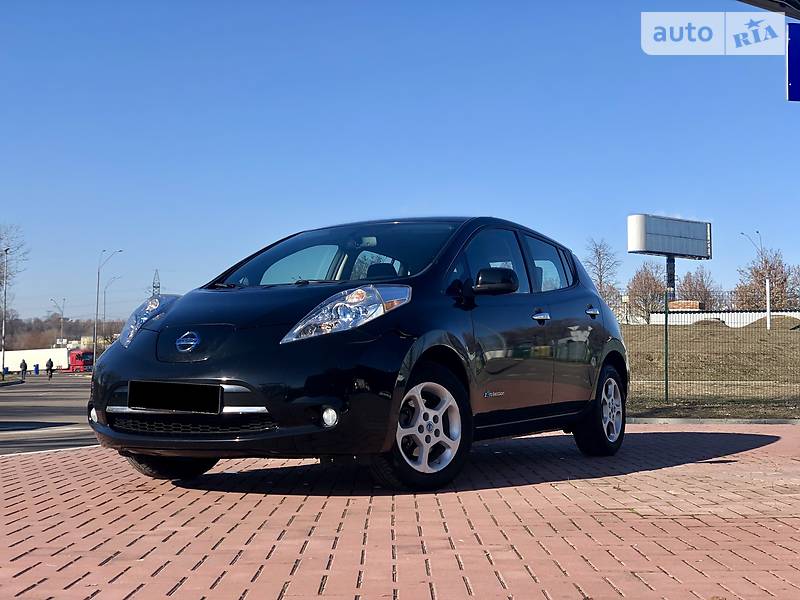 Хэтчбек Nissan Leaf 2013 в Киеве