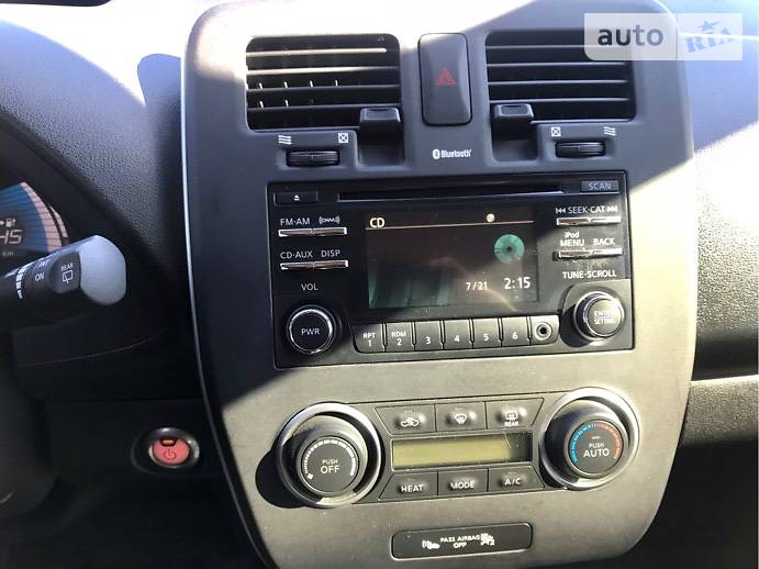 Хетчбек Nissan Leaf 2013 в Кам'янському
