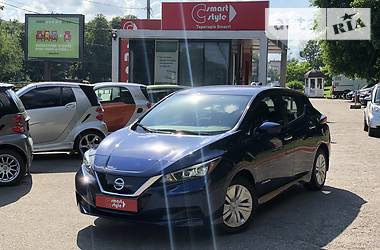 Универсал Nissan Leaf 2018 в Киеве