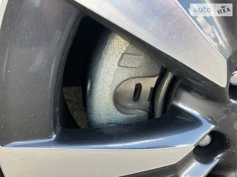 Хетчбек Nissan Leaf 2015 в Києві фото 17 Хетчбек Nissan Leaf 2015 в Києві