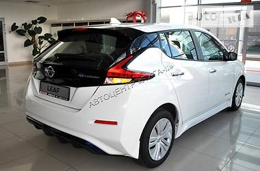 Хетчбек Nissan Leaf 2018 в 
