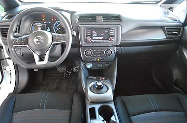 Хетчбек Nissan Leaf 2018 в 