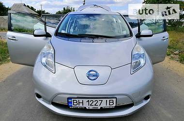 Хэтчбек Nissan Leaf 2011 в Одессе