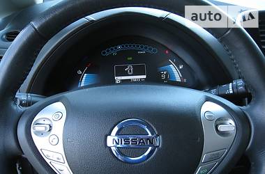 Хэтчбек Nissan Leaf 2015 в Одессе