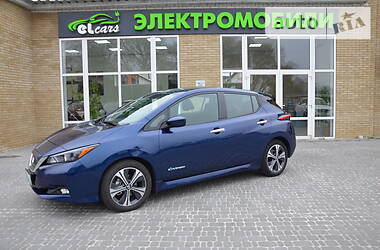 Хетчбек Nissan Leaf 2018 в 