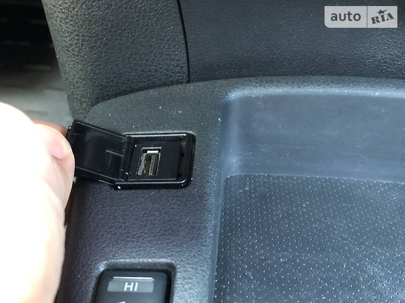 Хетчбек Nissan Leaf 2013 в Києві