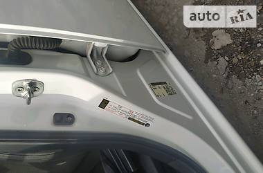 Хетчбек Nissan Leaf 2014 в 