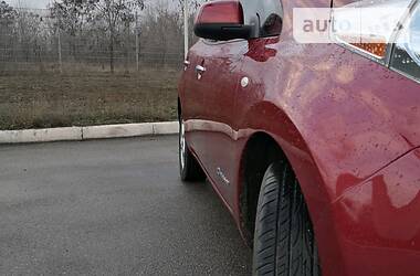 Хетчбек Nissan Leaf 2012 в 