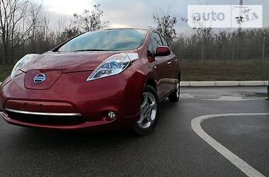 Хетчбек Nissan Leaf 2012 в 