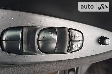 Хетчбек Nissan Leaf 2013 в 