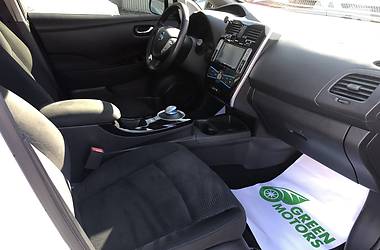 Хетчбек Nissan Leaf 2015 в 