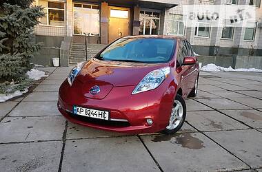 Хетчбек Nissan Leaf 2012 в 