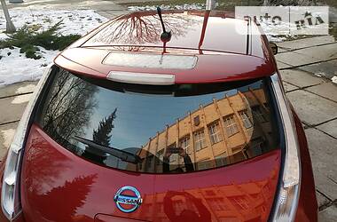 Хетчбек Nissan Leaf 2012 в 