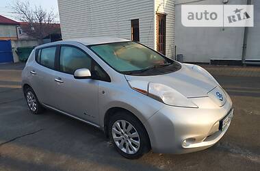 Универсал Nissan Leaf 2017 в Киеве