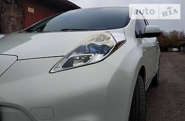 Універсал Nissan Leaf 2011 в Маріуполі