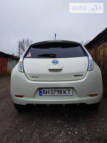 Универсал Nissan Leaf 2011 в Мариуполе
