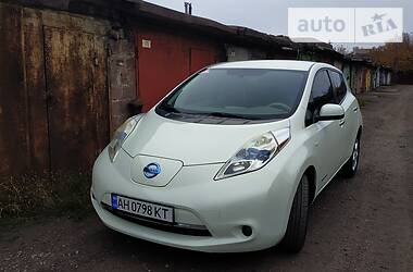 Універсал Nissan Leaf 2011 в Маріуполі