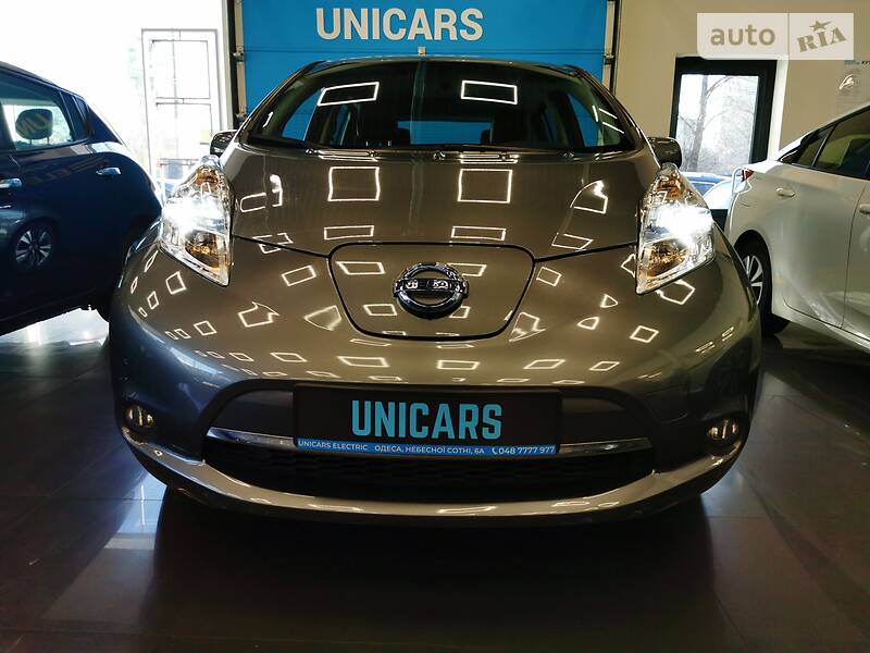 Хетчбек Nissan Leaf 2014 в Одесі