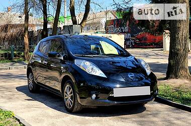 Хетчбек Nissan Leaf 2016 в 