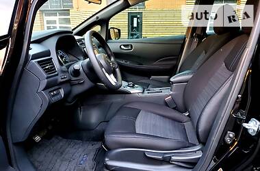Хетчбек Nissan Leaf 2018 в 