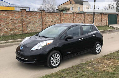 Хэтчбек Nissan Leaf 2015 в Ровно