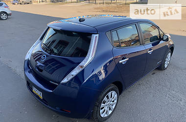 Хетчбек Nissan Leaf 2016 в 