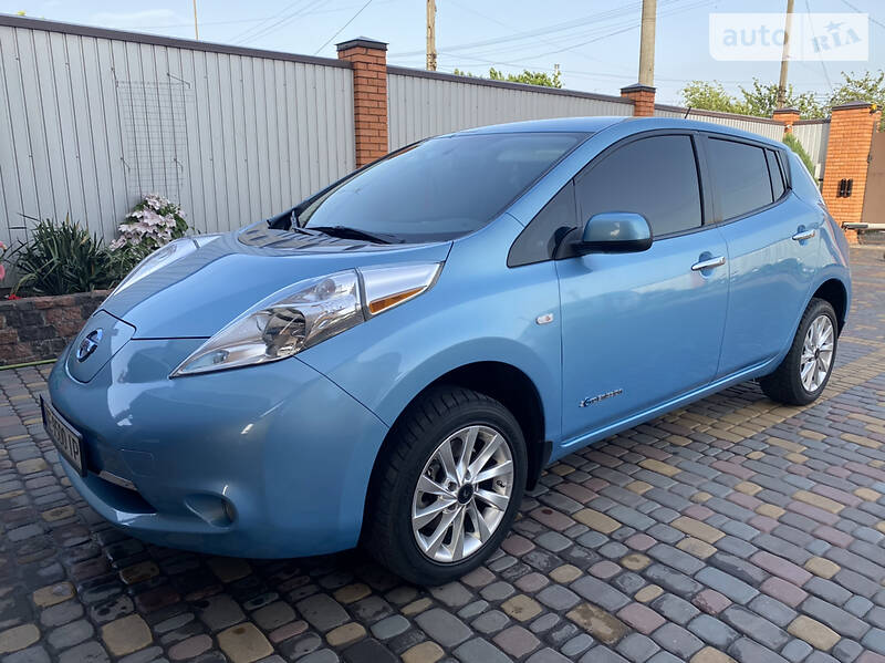Хетчбек Nissan Leaf 2015 в Кривому Розі
