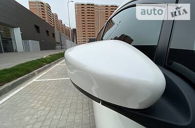 Хетчбек Nissan Leaf 2018 в 