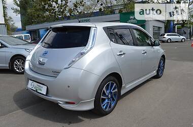 Хэтчбек Nissan Leaf 2014 в Киеве