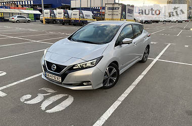 Хэтчбек Nissan Leaf 2018 в Киеве