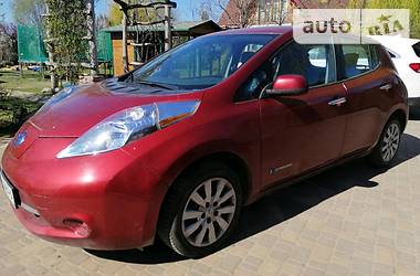 Хэтчбек Nissan Leaf 2014 в Киеве