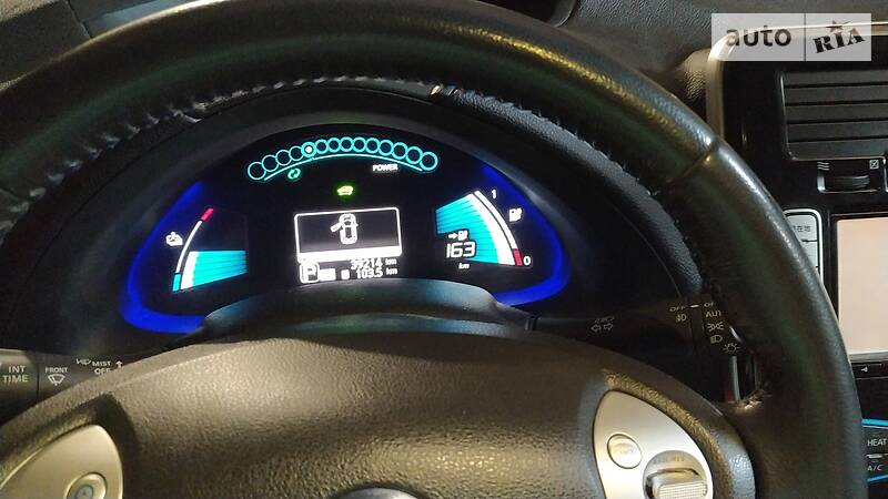 Хетчбек Nissan Leaf 2014 в Кременчуці
