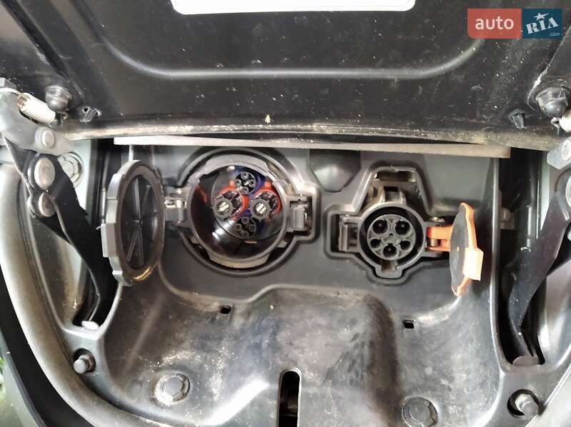 Хэтчбек Nissan Leaf 2015 в Днепре фото 34 Хэтчбек Nissan Leaf 2015 в Днепре