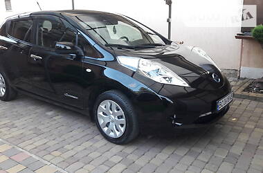 Хэтчбек Nissan Leaf 2013 в Сваляве