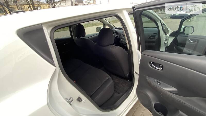 Хетчбек Nissan Leaf 2016 в Києві