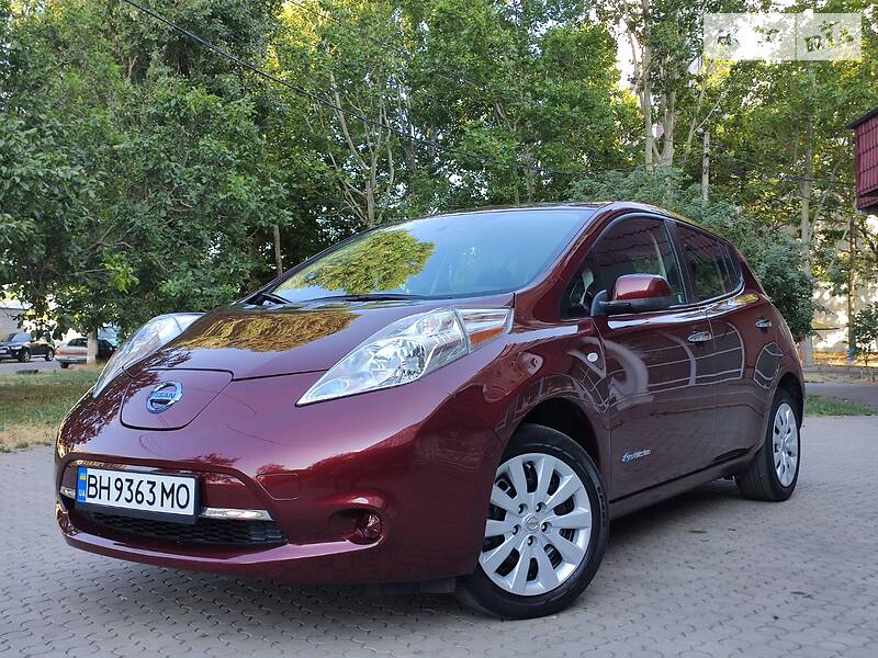 Хэтчбек Nissan Leaf 2017 в Одессе