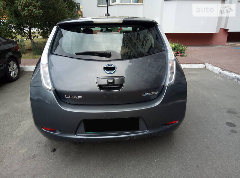 Хетчбек Nissan Leaf 2013 в Києві