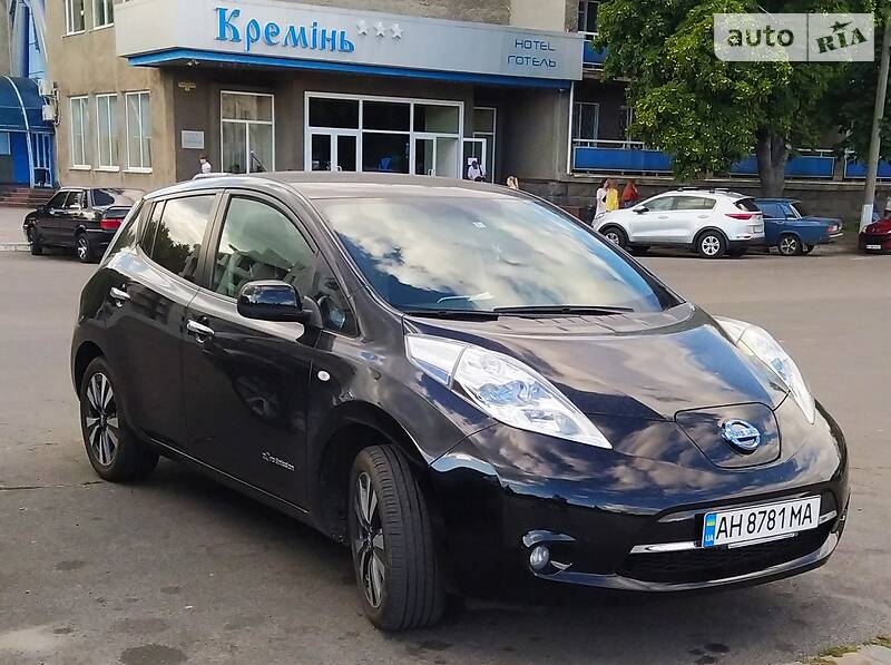 Хетчбек Nissan Leaf 2014 в Кременчуці
