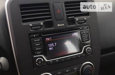 Хетчбек Nissan Leaf 2017 в 