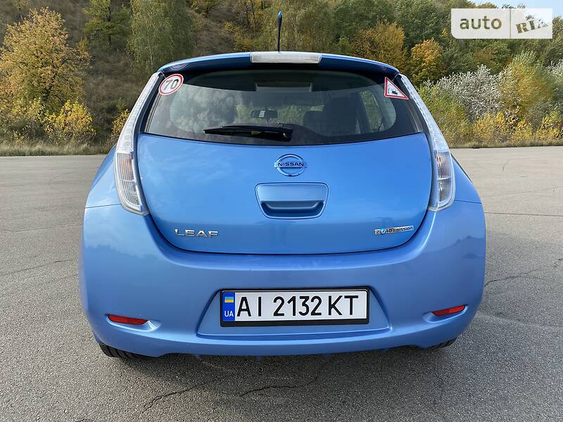 Хетчбек Nissan Leaf 2013 в Вишгороді