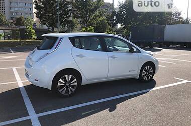 Хэтчбек Nissan Leaf 2015 в Киеве