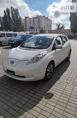 Хэтчбек Nissan Leaf 2014 в Виннице