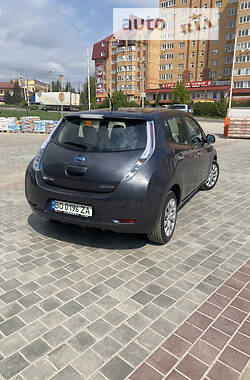 Хэтчбек Nissan Leaf 2013 в Тернополе