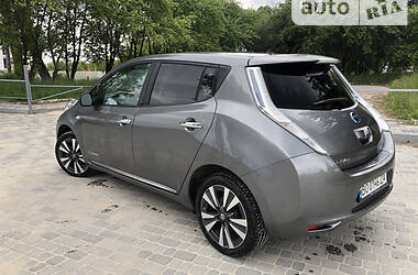 Хэтчбек Nissan Leaf 2015 в Тернополе