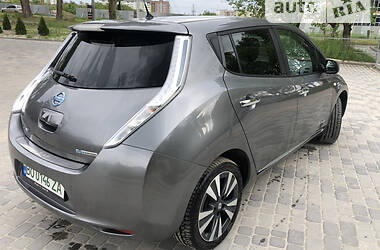 Хэтчбек Nissan Leaf 2015 в Тернополе