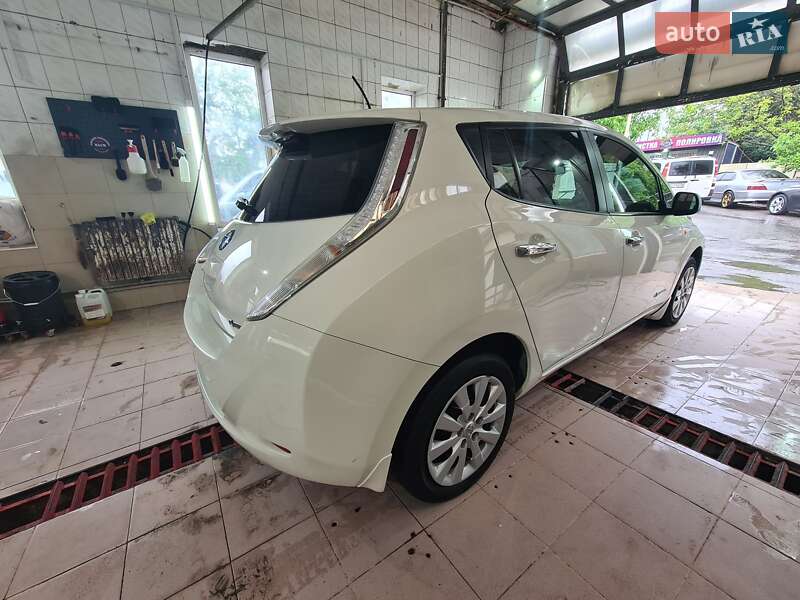 Хэтчбек Nissan Leaf 2014 в Одессе